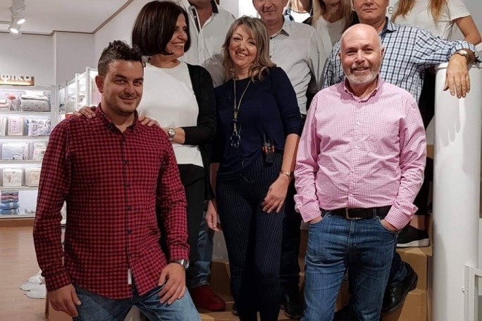 Ο Αλβέρτος Μισδραχής και ο Φάνης Μάλλιακας μας μίλησαν για το espiti, ένα από τα κορυφαία ηλεκτρονικά καταστήματα στα λευκά είδη