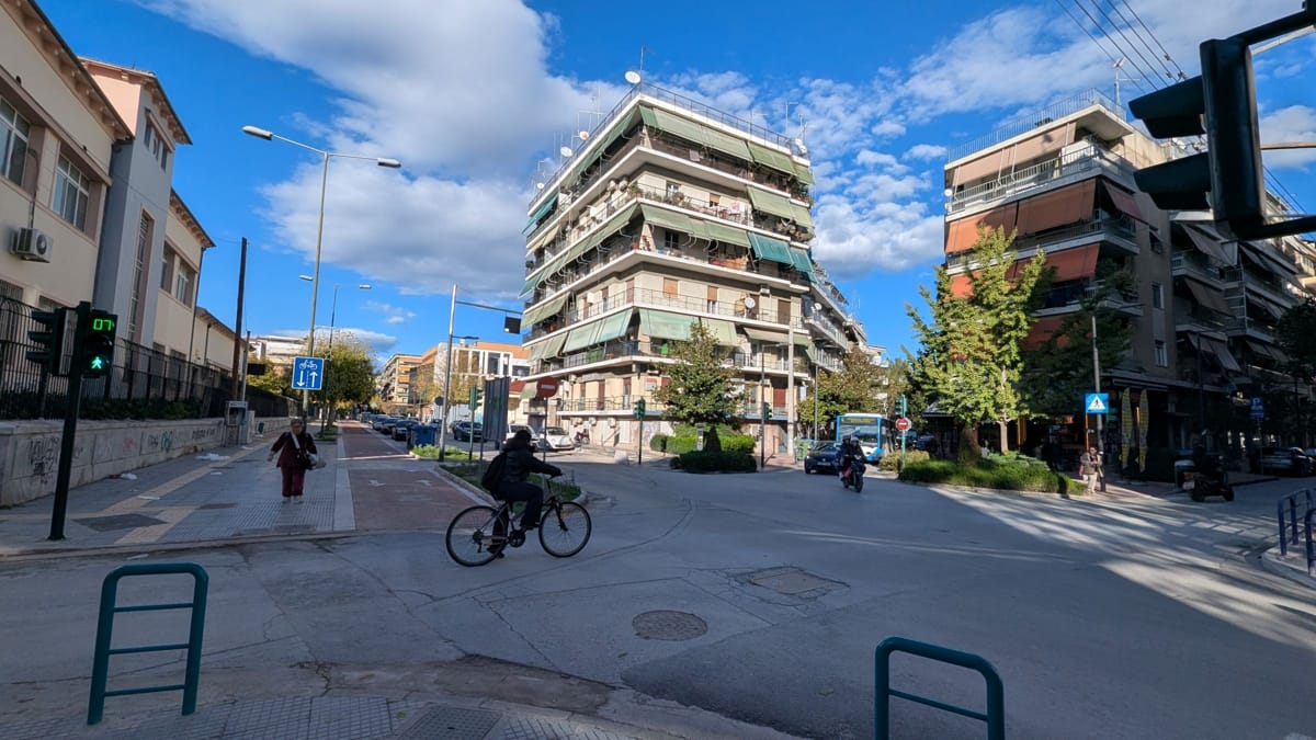 Δήμος Λαρισαίων: Ολοκληρώνονται οι εργασίες ανακατασκευής στην Ανθ.Γαζή - Ασφαλτόστρωση στην Ηπείρου
