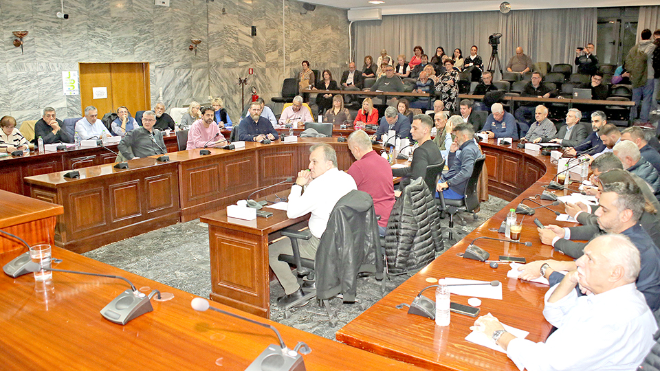 «Άναψαν φωτιές» οι χριστουγεννιάτικες εκδηλώσεις