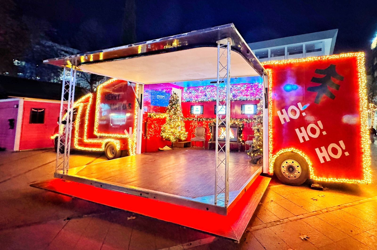 Έρχεται τo Santa Truck στις γειτονιές της Λάρισας - Το “φορτηγό” του Άη Βασίλη ξεκινά το μαγικό ταξίδι του από αύριο το απόγευμα