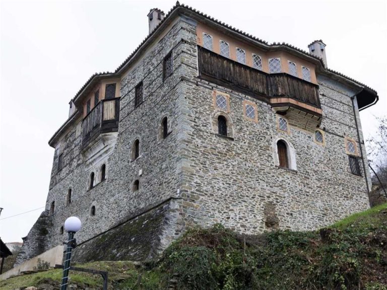 Λαμπρά εγκαίνια για το ανακαινισμένο αρχοντικό του Γ. Σβάρτς στα Αμπελάκια