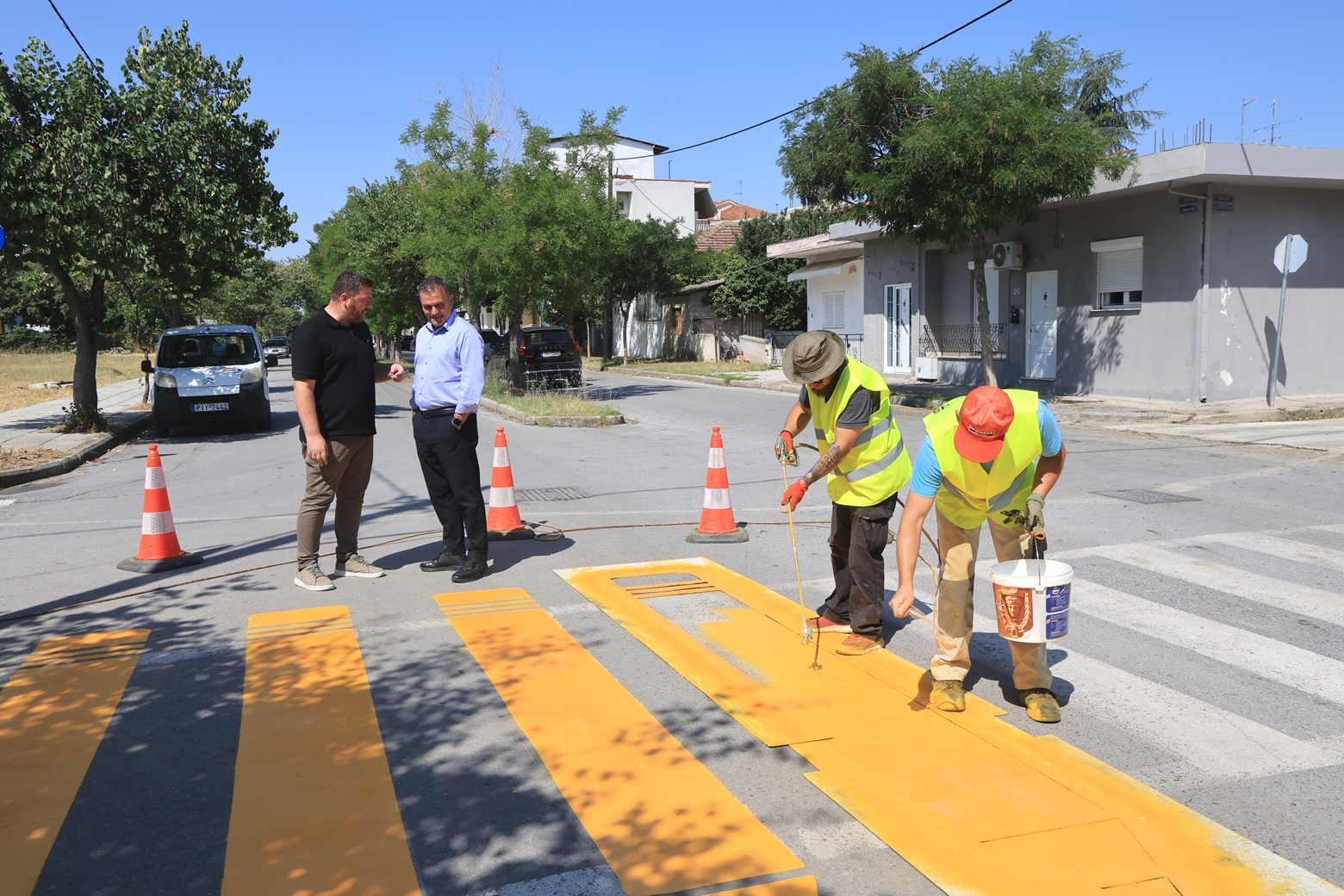 Δήμος Λαρισαίων και Hellas Direct ενώνουν δυνάμεις για την ασφάλεια στις σχολικές διαβάσεις - “Χρωματιστές” παρεμβάσεις σε 27 σημεία 