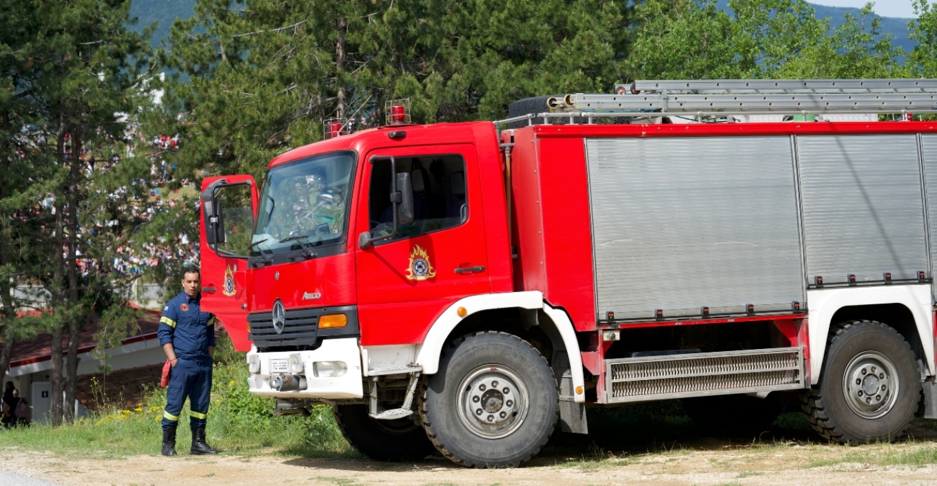Σύλληψη και βαρύ πρόστιμο σε αγρότη που έκαιγε καλαμιές στα Φάρσαλα