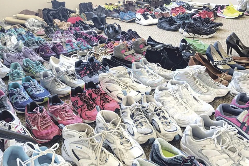 Λάρισα : Δράση συλλογής ανδρικών παπουτσιών