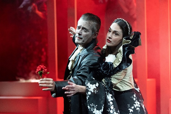 Το πρόγραμμα της παράστασης 